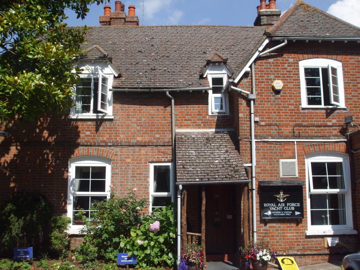 Riverside House Hamble-le-Rice Exterior photo